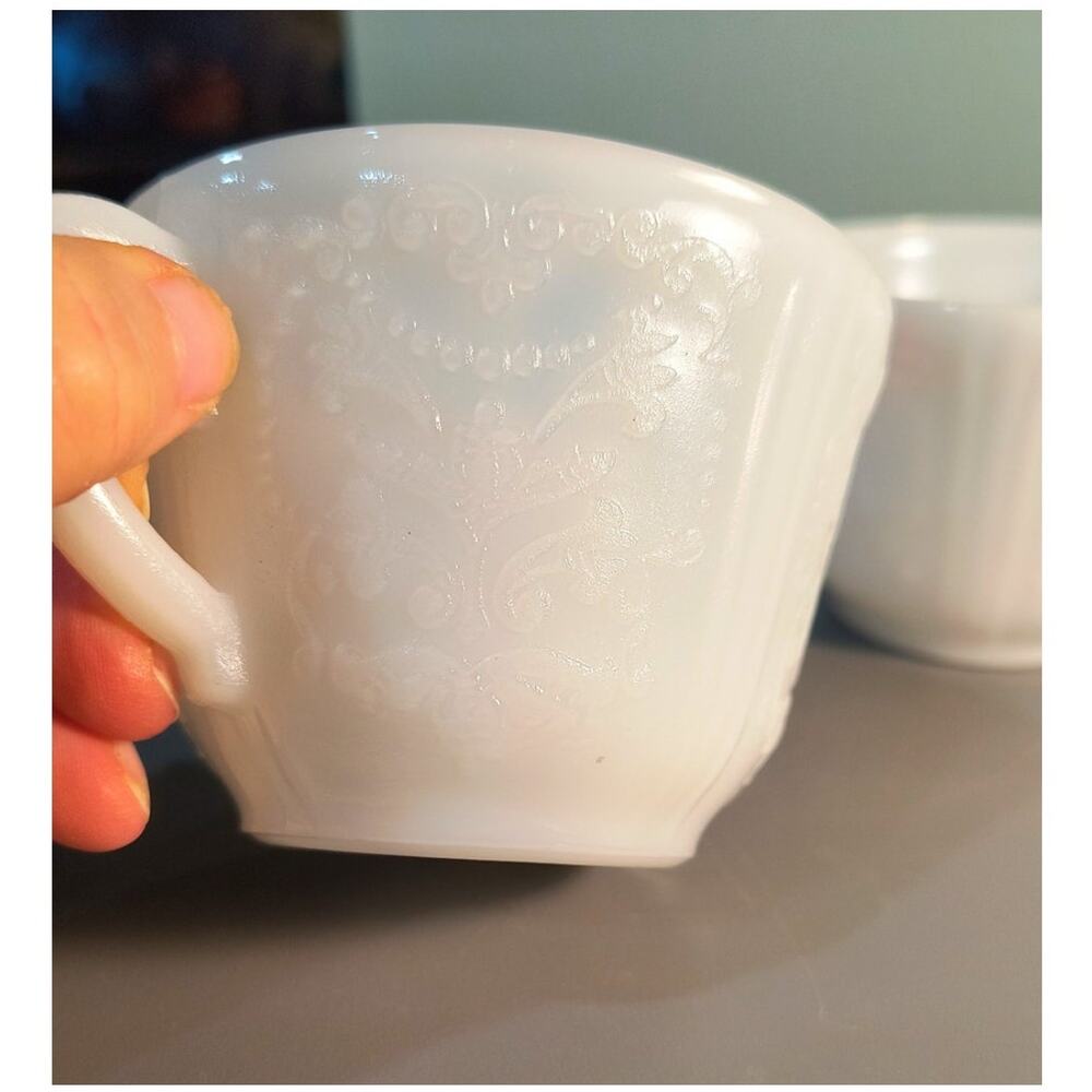 844. Set of 2 Cups Milk Glass Macbeth Evans Sweetheart Monax